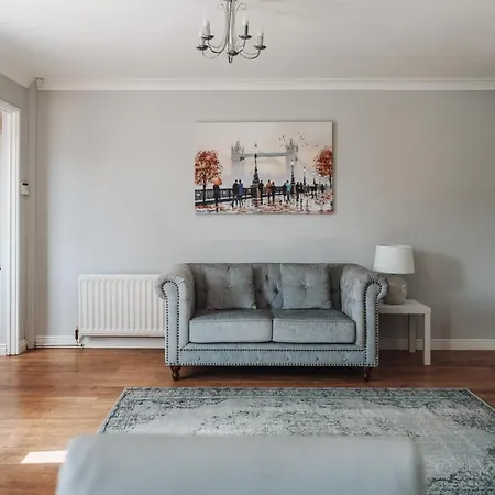 Stylish Spacious In Redcar