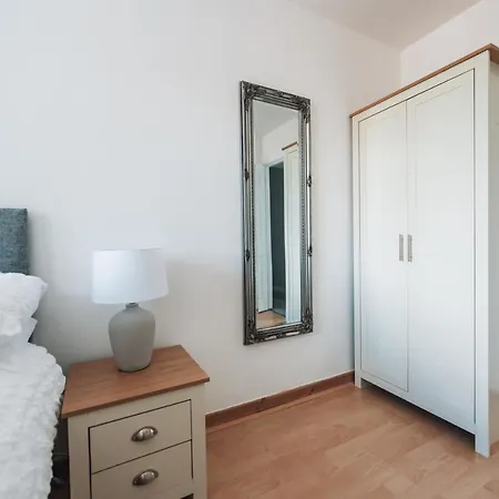 Stylish Spacious In Redcar Holiday home